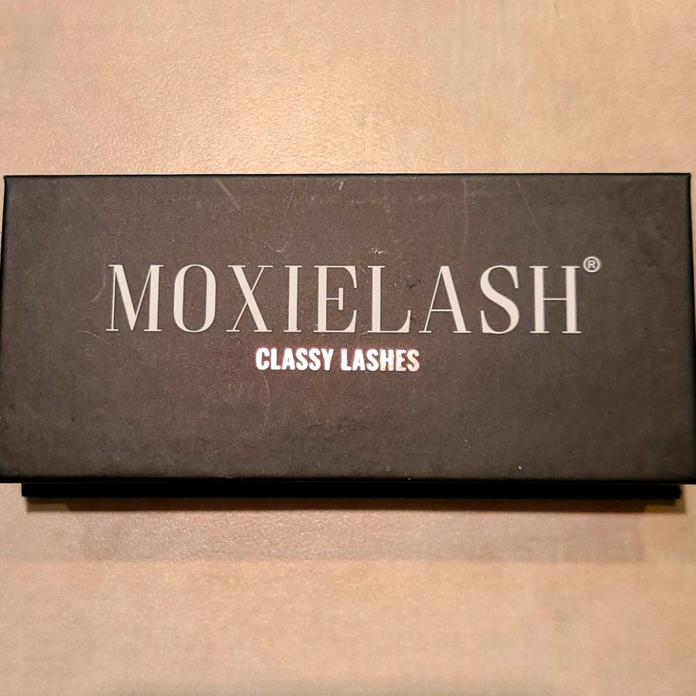MOXIELASH Classy Lashes